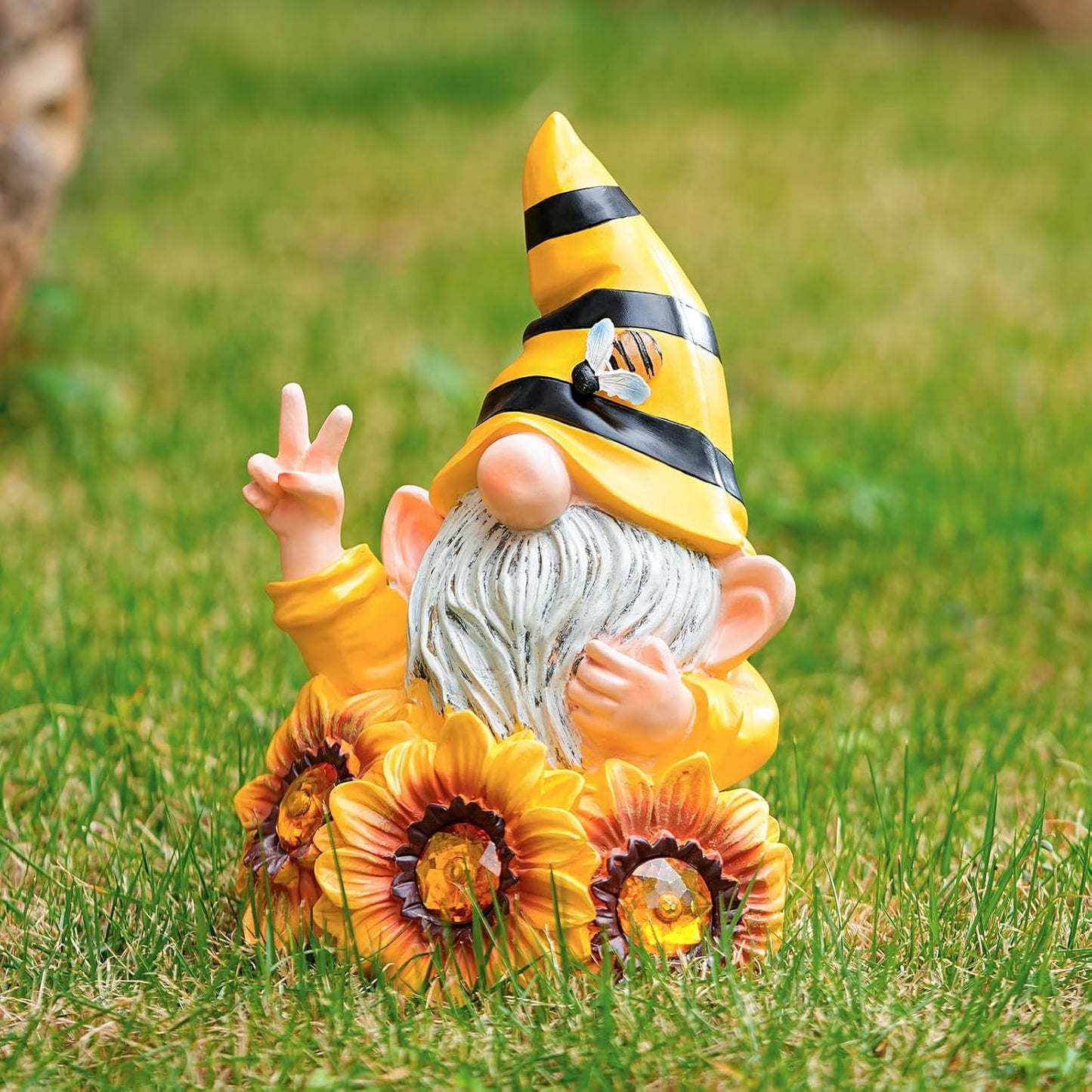 Garden Gnome Sculptures & Statues Resin Summer Bee Gnome with Sunflower